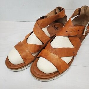 Sofft Mirabelle Sandals Cushioned Camel Leather Strappy Buckle Shoes 10M Sandals